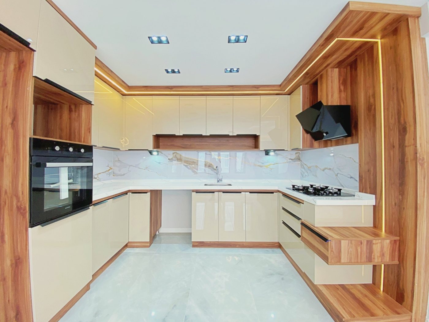 Altınkum’da Gültaş Emlaktan satılık Yüzme Havuzlu Ultra Lüks 4+1 Daire