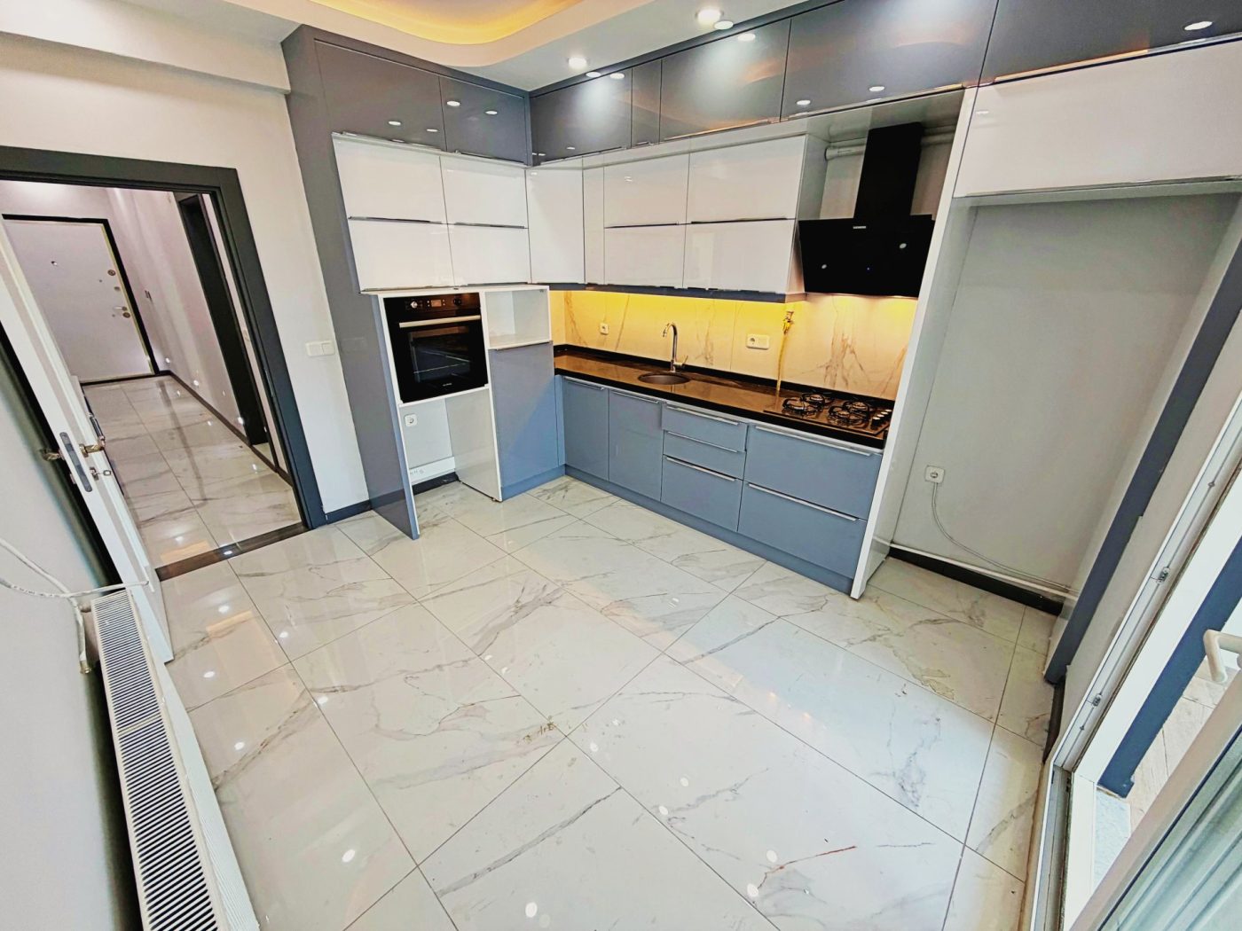 ALTINKUMDA YETKİ GÜLTAŞ EMLAKTAN SATILIK GENİŞ FERAH 2+1 DAİRE
