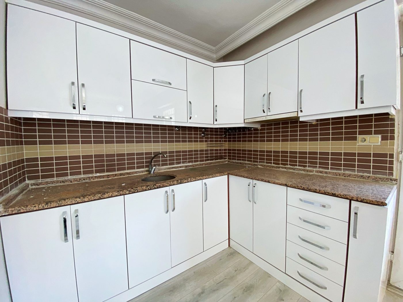GÜLTAŞ EMLAK’TAN SATILIK 2+1 ÖN CEPHE DAİRE